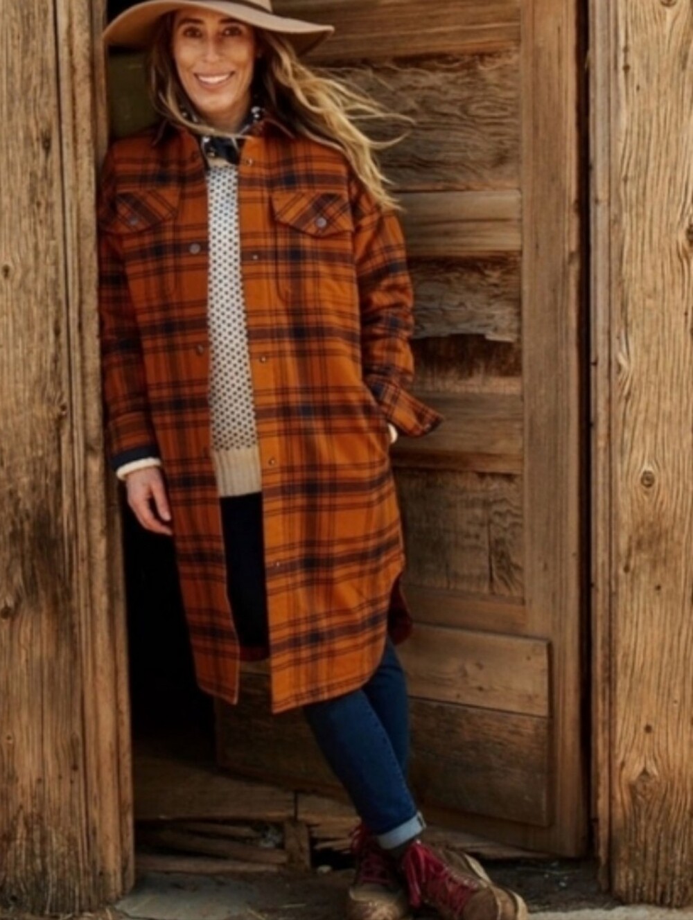 Duluth Folklore Flannel Duster in Cider and Navy Plaid Size Cabin Fall Utility